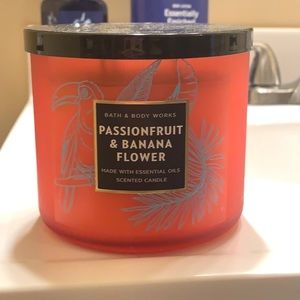 Bath and body works candle